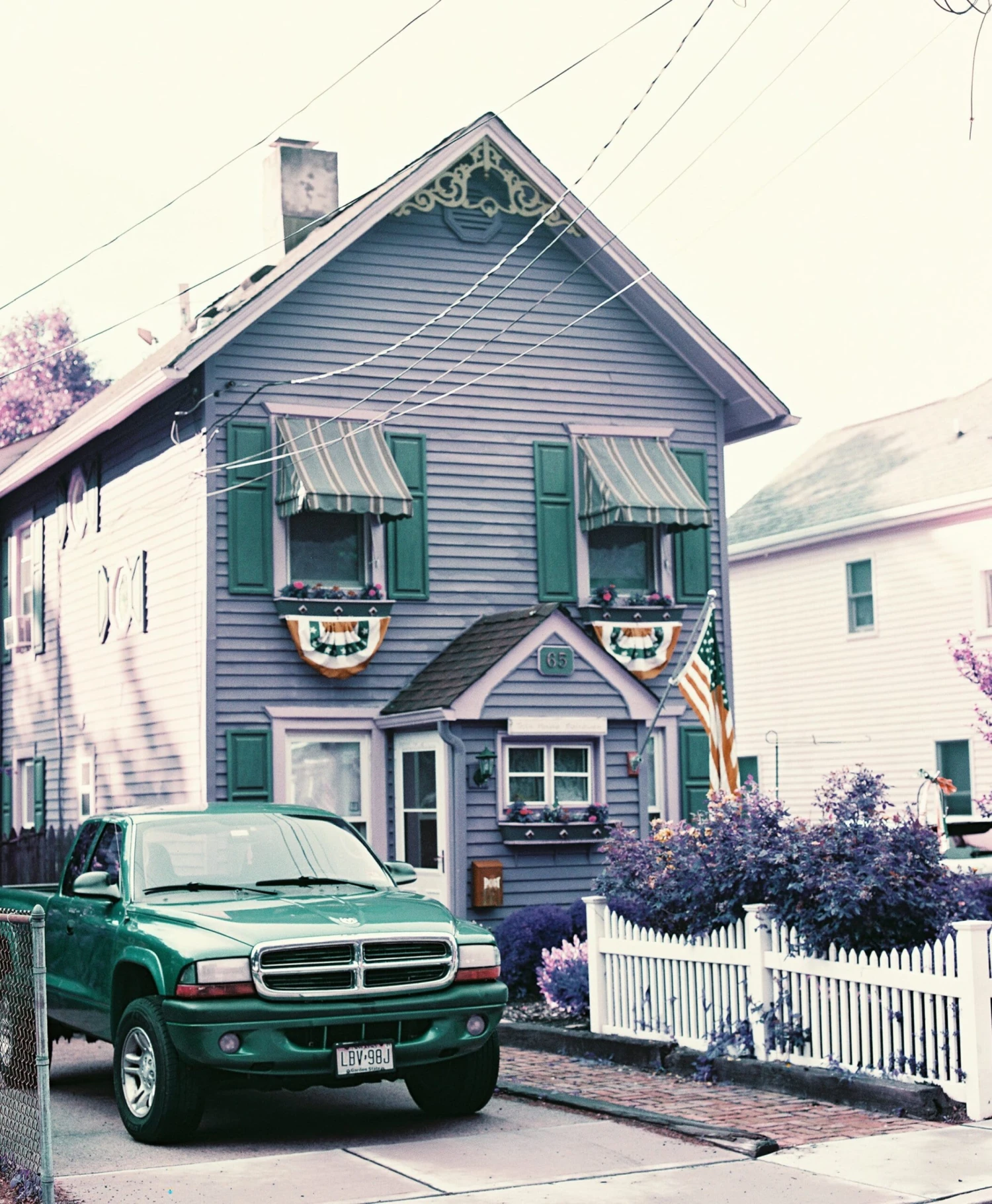LomoChrome Purple 35mm ISO 100-400 15 LomoChrome Purple 35mm ISO 100-400 - Image 13