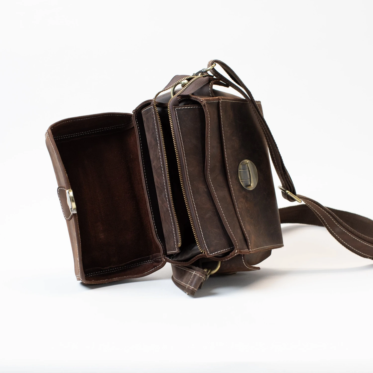 Hølssen Edris Brown Leather Camera Bag - Walnut Brown 6 Hølssen Edris Brown Leather Camera Bag - Walnut Brown - Image 4