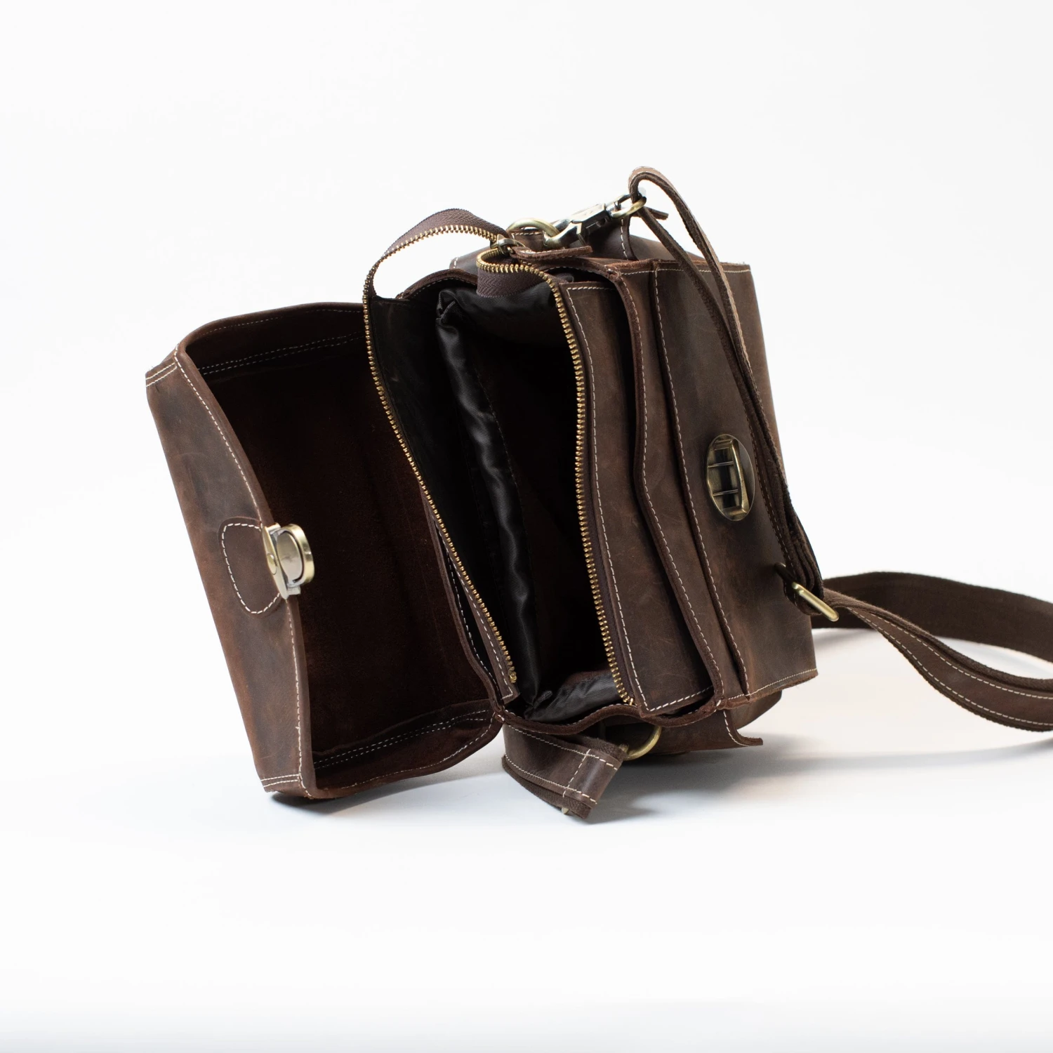 Hølssen Edris Brown Leather Camera Bag - Walnut Brown 7 Hølssen Edris Brown Leather Camera Bag - Walnut Brown - Image 5