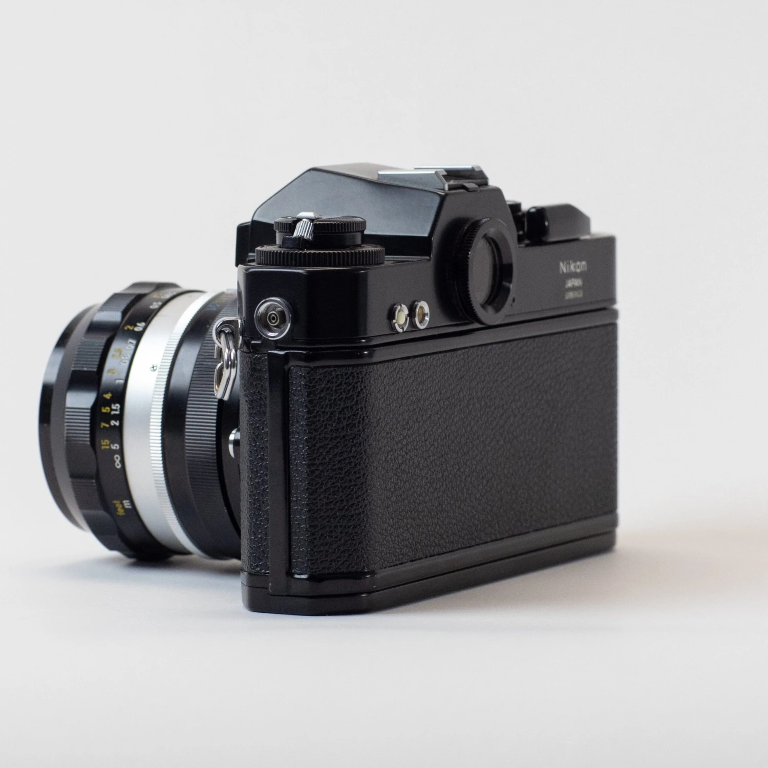 Nikon Nikkormat EL With 24mm F/2.8 Nikkor-NC Lens 7 Nikon Nikkormat EL With 24mm F/2.8 Nikkor-NC Lens - Image 5