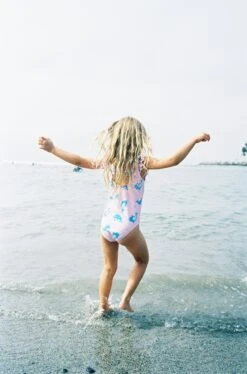 Kodak Ultramax Single Roll, 36 Exposures, Color Negative Film 16 Kodak Ultramax Single Roll, 36 Exposures, Color Negative Film -Camera Gear Hub Ultramax 244075 019